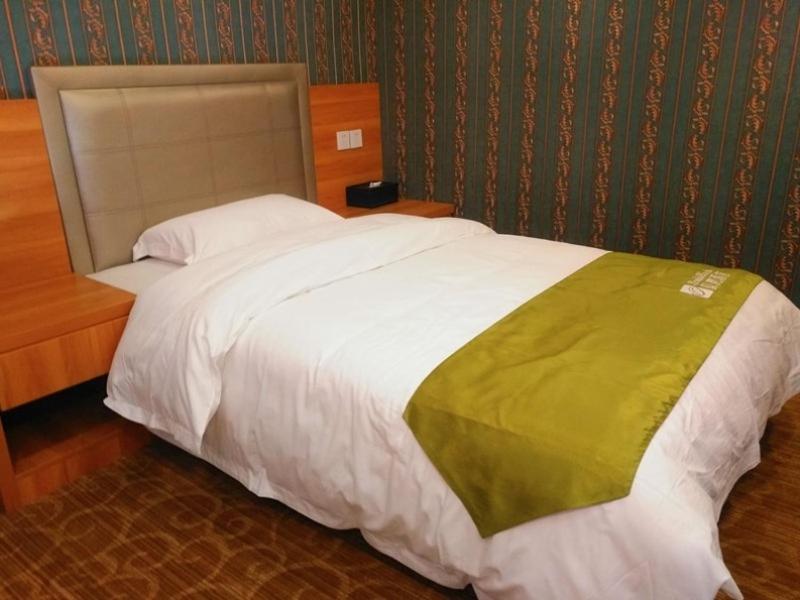 Shell Pudong Xin District Huanglou Town Furong Road 2* Xangai