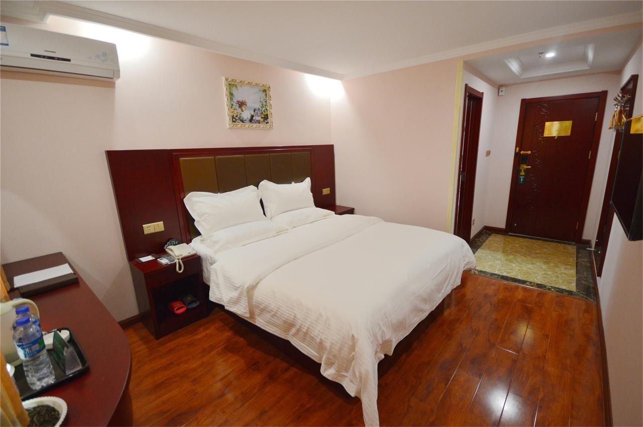 Hotel Shell Pudong Xin District Huanglou Town Furong Road Xangai